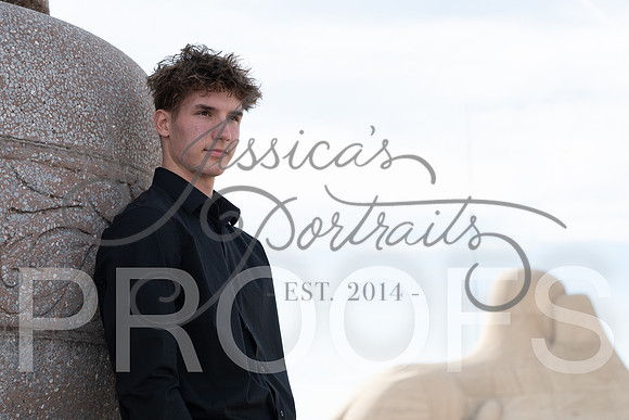 2025-02-01 Stephanie Butler Zayden's Senior Pics Downtown KC_Z63_0838