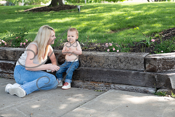 2025-05-23 Wendy and Julie with Baby Max Garney park_Z63_5915