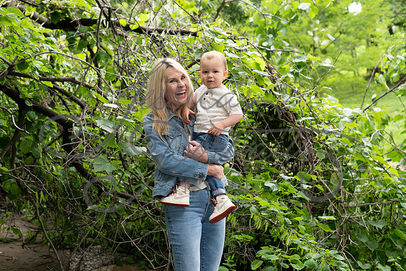 2025-05-23 Wendy and Julie with Baby Max Garney park_Z63_5610