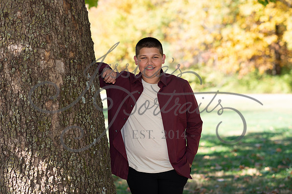 2024-10-26 Dipple Family and Sams Senior pics__JAE2521