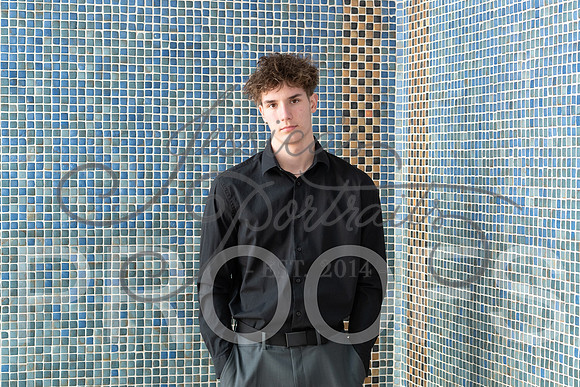 2025-02-01 Stephanie Butler Zayden's Senior Pics Downtown KC_Z63_0842