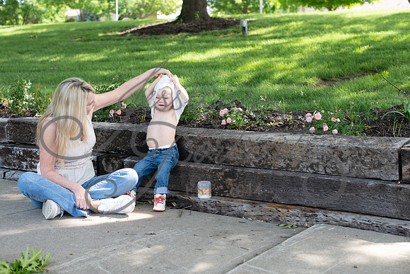 2025-05-23 Wendy and Julie with Baby Max Garney park_Z63_5894