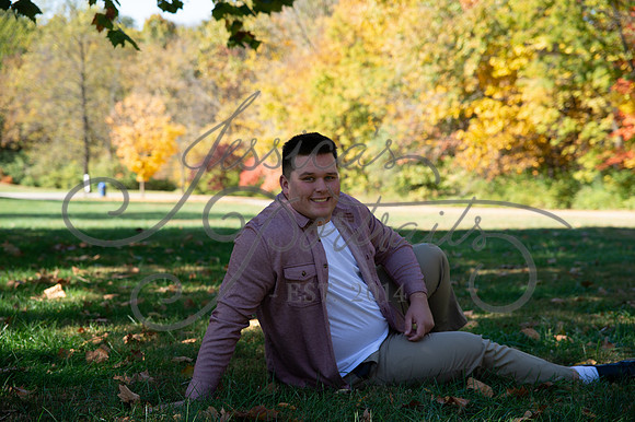 2024-10-26 Dipple Family and Sams Senior pics__JAE2428