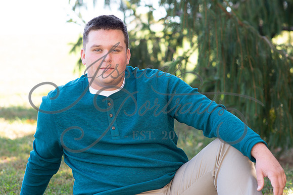 2024-10-26 Dipple Family and Sams Senior pics__JAE2398