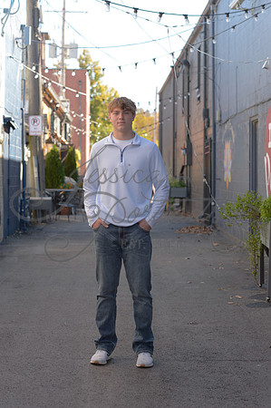 2024-11-01 Vinny Ross Senior pics Downtown Parkville__JAE3909