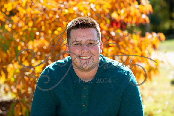 2024-10-26 Dipple Family and Sams Senior pics__JAE2363