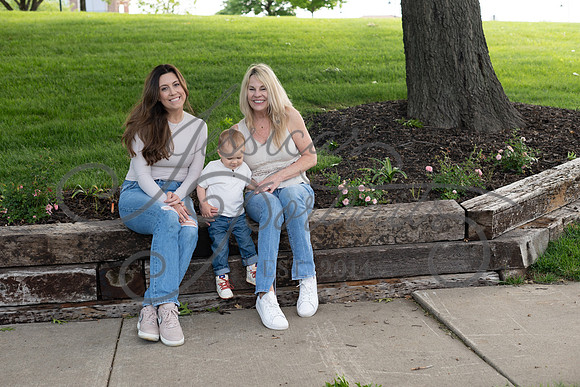 2025-05-23 Wendy and Julie with Baby Max Garney park_Z63_5835