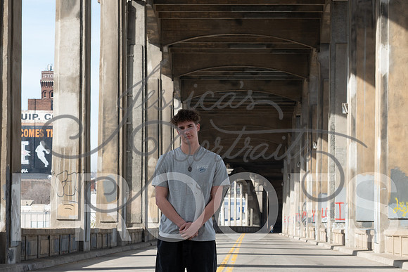 2025-02-01 Stephanie Butler Zayden's Senior Pics Downtown KC_Z63_0763