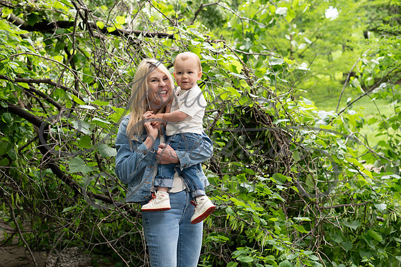 2025-05-23 Wendy and Julie with Baby Max Garney park_Z63_5612