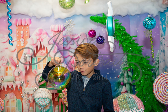 2024-11-24 Kris McDaniel Candy Wonderland_DSC_8913