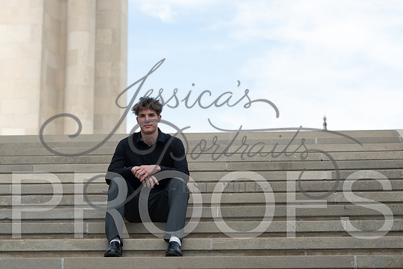 2025-02-01 Stephanie Butler Zayden's Senior Pics Downtown KC_Z63_0858